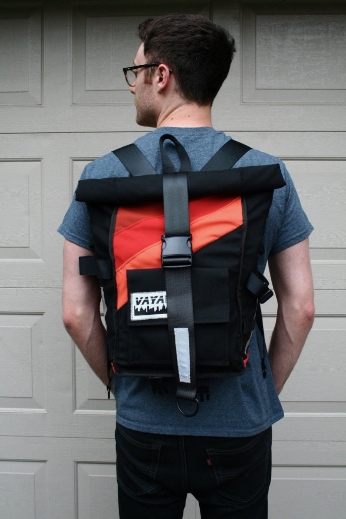DIAGONAL STRIPED PANNIER