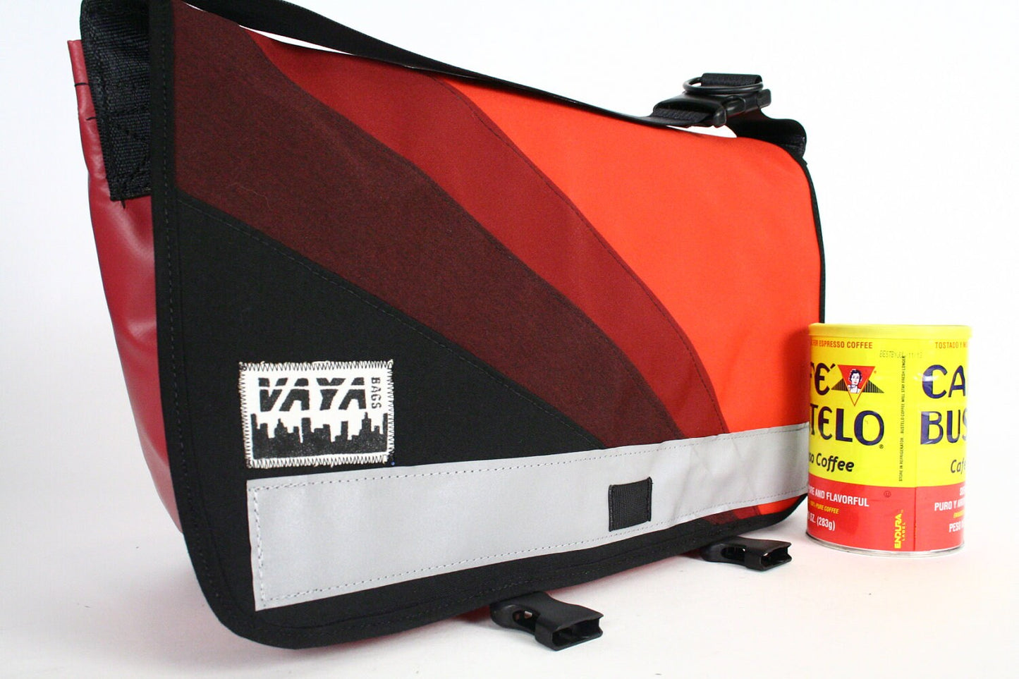 Medi Sunburst Messenger Bag in Shades of Red