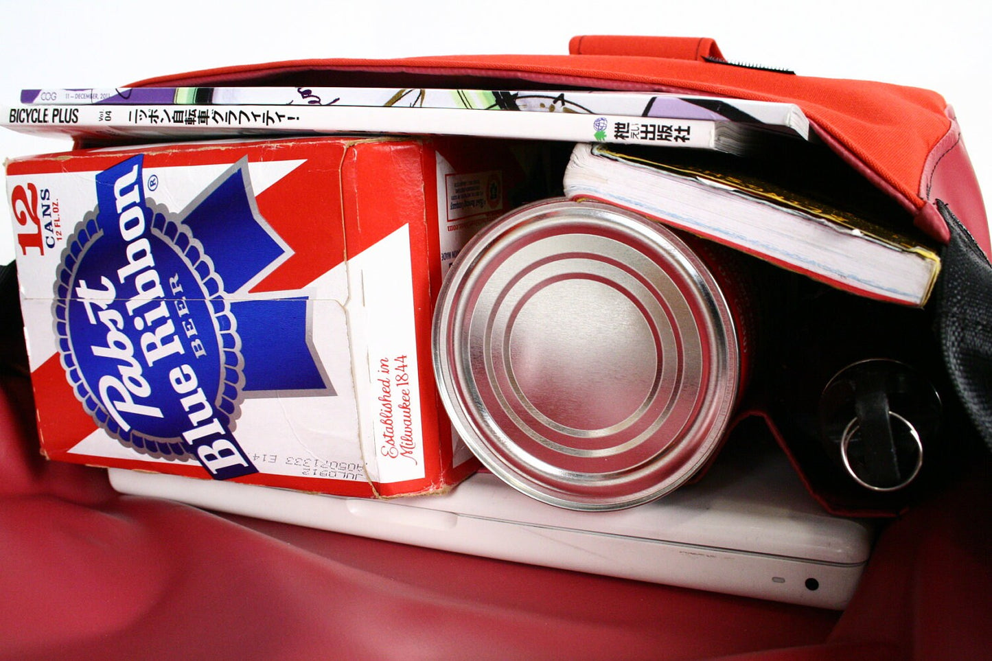Medi Sunburst Messenger Bag in Shades of Red