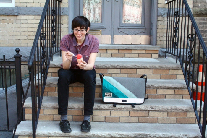 TEAL APPEAL MESSENGER