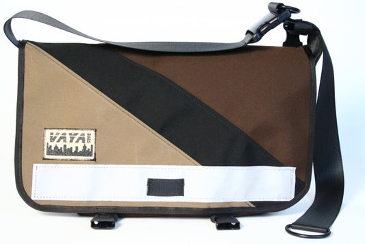 BROWN PETITE MESSENGER BAG