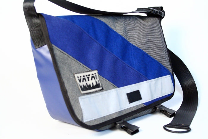 I LOVE TWEEDS PETITE MESSENGER BAG