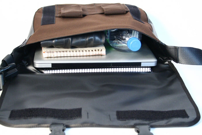 BROWN PETITE MESSENGER BAG